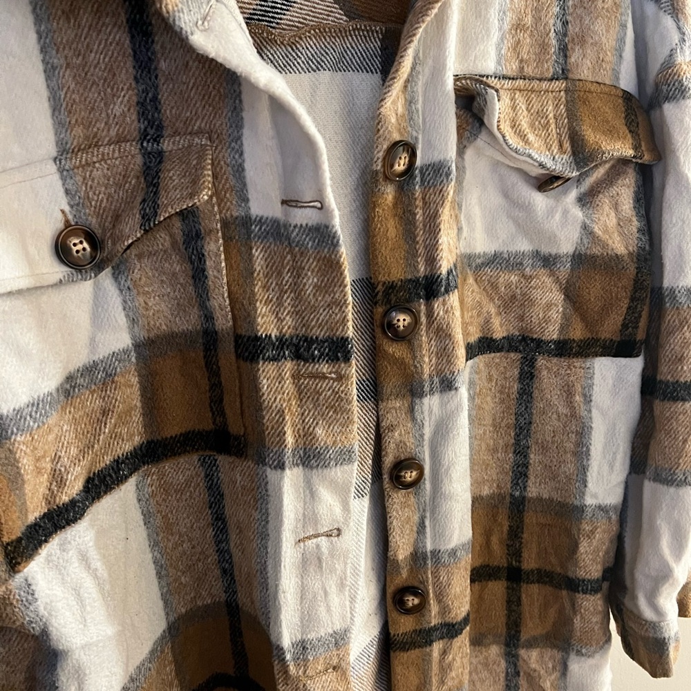 Shacket - Picture 4 of 5